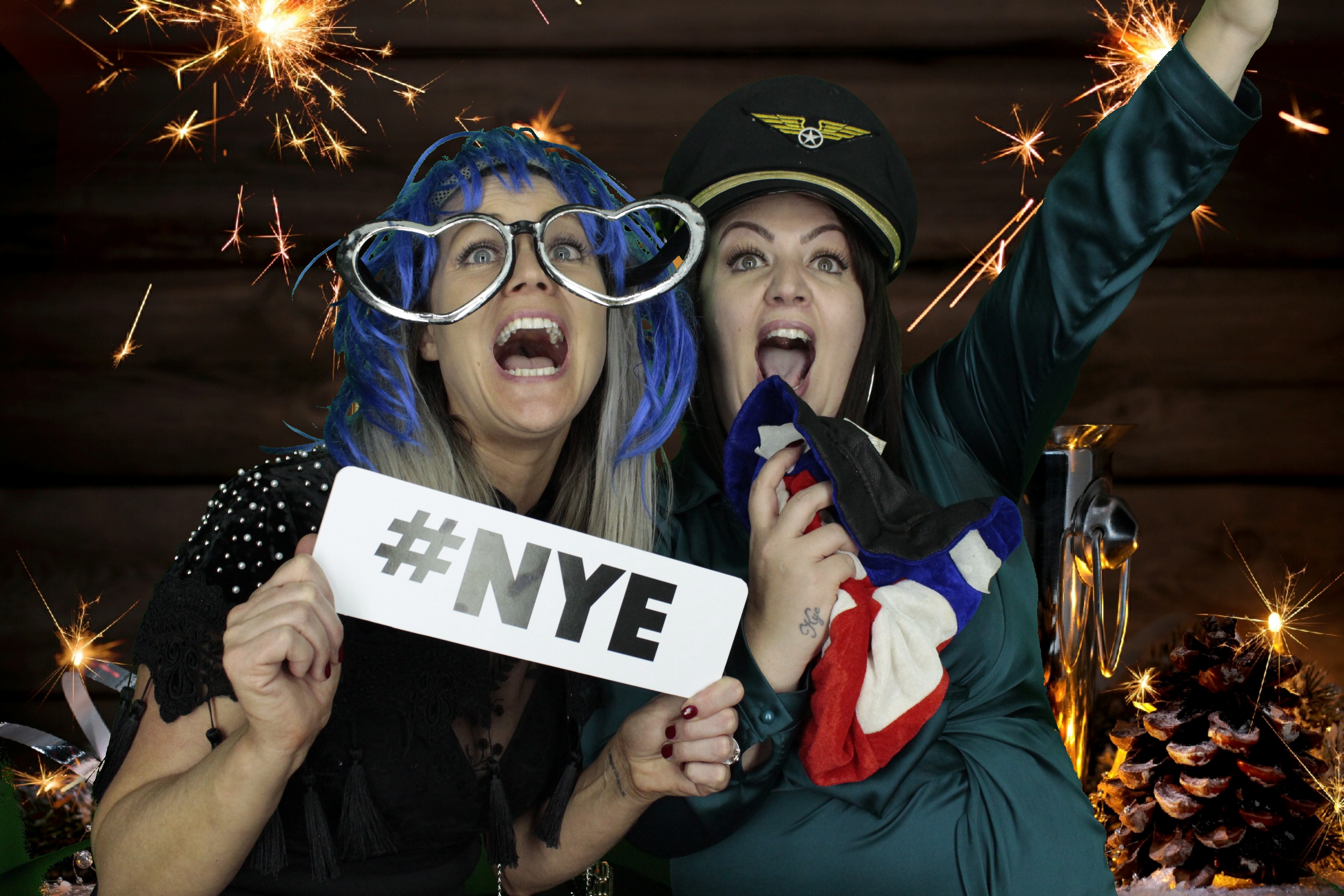New Years Eve Party Silvermere | View more photos from the event at gallery.myphotoboothexperience.co.uk/u/MyPhotoBoothExperienceLtd/New-Years-Eve-Party-Silvermere